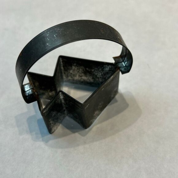 Vtg SET Aluminum Cookie Cutter w/ Handle Metal Heart Fish Mickey Mouse Arrow - Picture 4 of 10